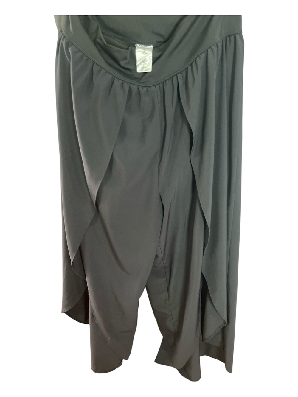 Black 2-in-1 Overlay Tulip Yoga Capri Pants with Pocket Size L - Picture 5 of 6